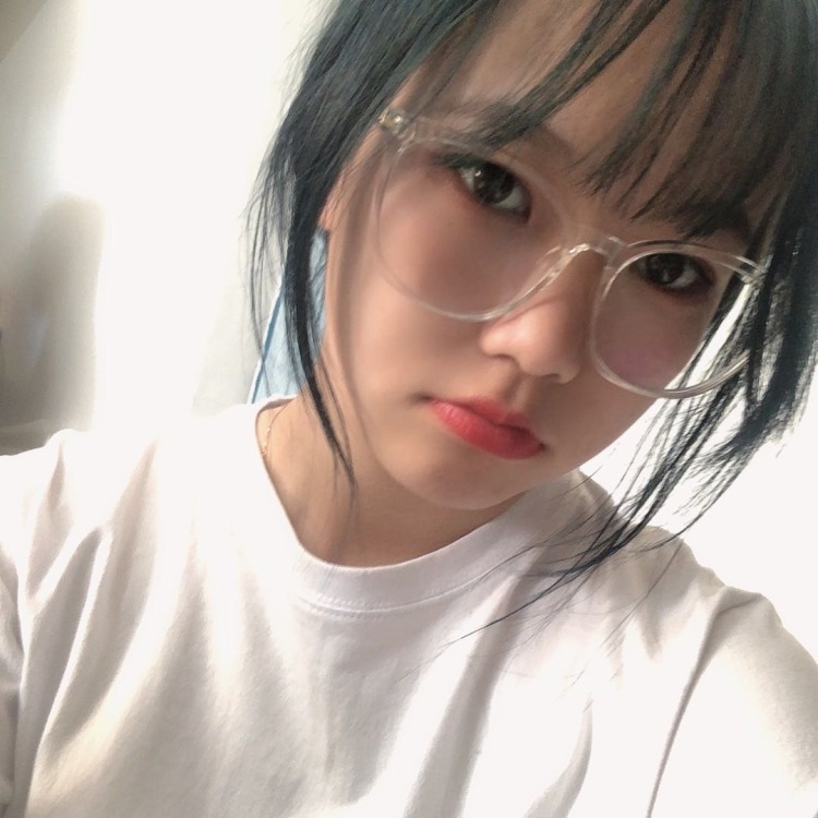 今晚早睡了吗-黑龙江省·哈尔滨市·香坊区--风格可盐可甜 也比较会拍照 虚心接受指导还是一个大一学生 以后会更加努力