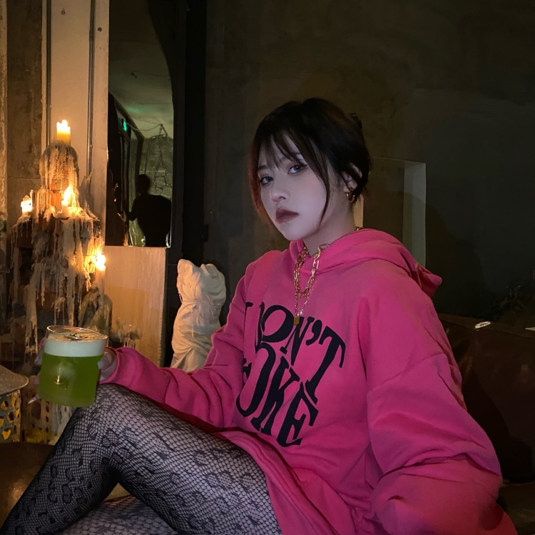 Tattoo悦-江西省·南昌市·红谷滩区--接服装寄拍 (拍照类最好)
可以带货 衣服价格一套100 9张图
有意私