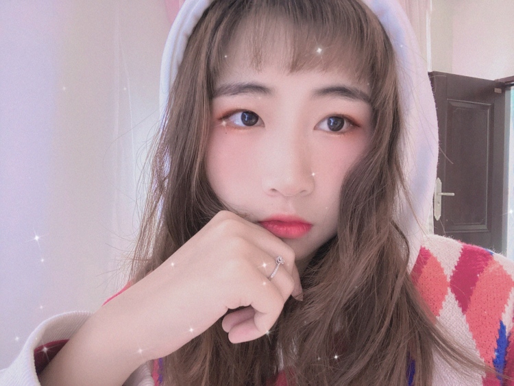 .      晞小莹🧡  、-湖南省·邵阳市·武冈市-微博，***-本人是自由职业者，特别喜欢拍照📸，有自己的单反相机，平时喜欢穿衣搭配，各种风格都🉑。尝试接单，🉑寄拍，可拍买家秀～  一定会认真对待每一个单子，诚信合作，互利共赢🥰🥰希望能给个机会🤝🤝