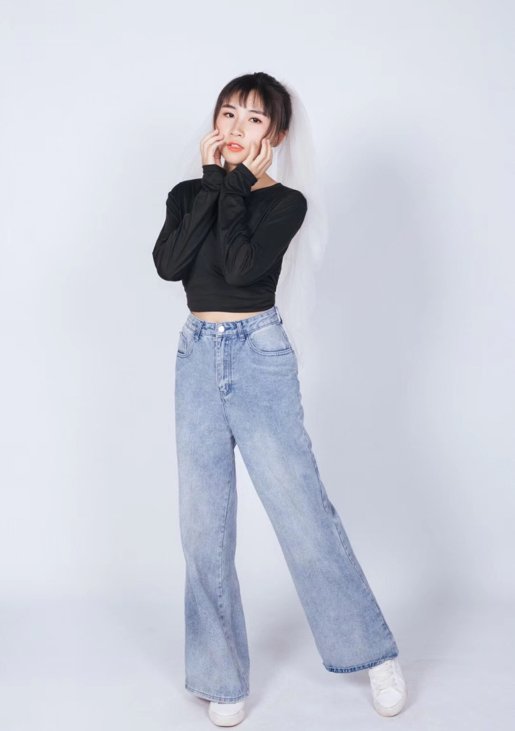 .      晞小莹🧡  、-湖南省·邵阳市·武冈市-微博，***-本人是自由职业者，特别喜欢拍照📸，有自己的单反相机，平时喜欢穿衣搭配，各种风格都🉑。尝试接单，🉑寄拍，可拍买家秀～  一定会认真对待每一个单子，诚信合作，互利共赢🥰🥰希望能给个机会🤝🤝