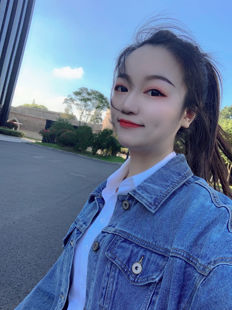 小祖宗-江苏省·苏州市·张家港市-抖音，***-本人颜值ok，身材ok，热爱拍照，网红，打卡，可接买家秀和短视频，在行P图。