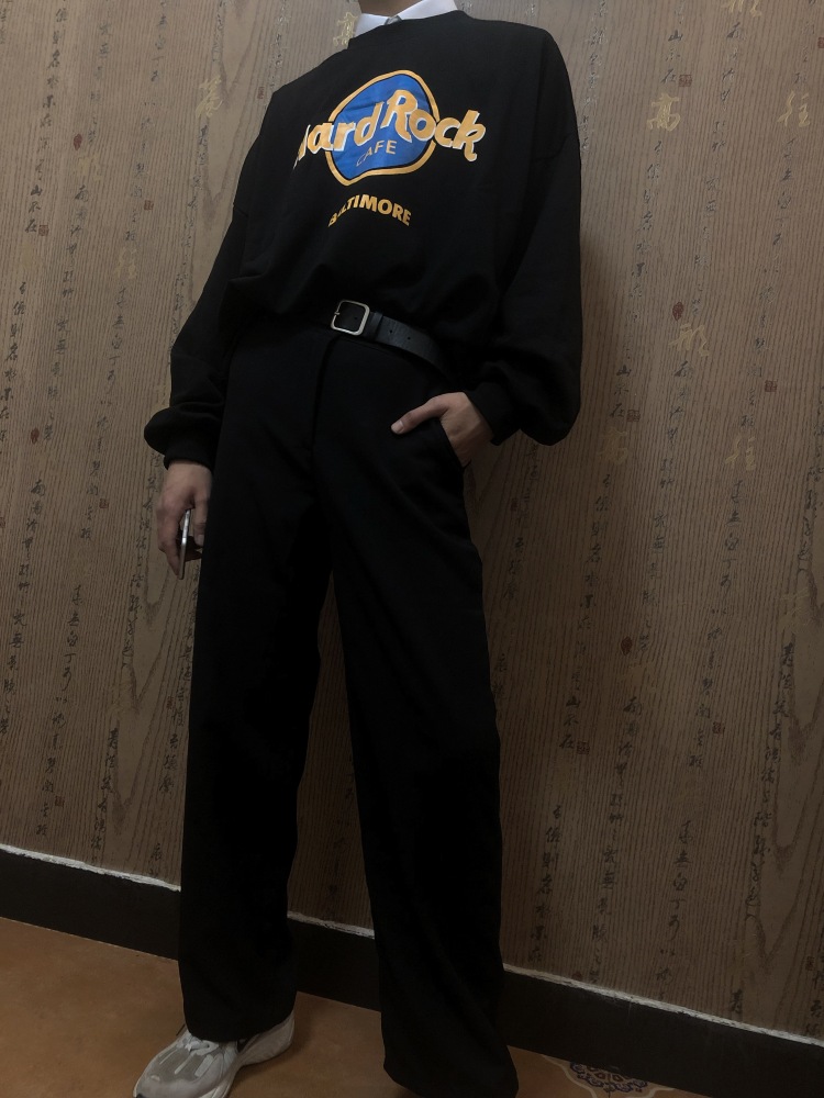 風華絕代-河南省·鹤壁市·淇县--身高180 体重120，接寄拍 衣服 首饰 鞋都可以接，没有不良嗜好，