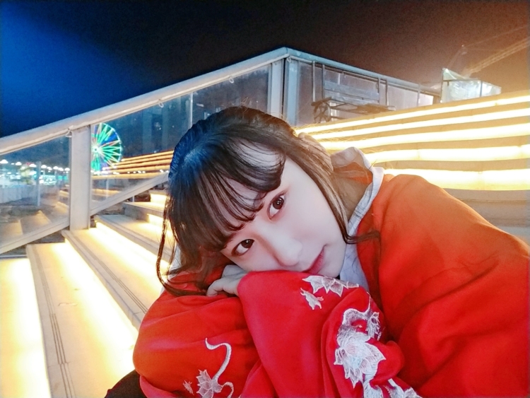 CC会嘻嘻-福建省·厦门市·翔安区-快手，***，抖音-年龄19，身高163，大学生一枚。
特长就是会拍照会p图会剪辑视频。
可接寄拍、网拍、买家秀（淘宝，拼多多都可）、开箱测评、种草笔记等……
古风（汉服）、韩版、可爱、文艺、学院等风格都可驾驭。大学生赚