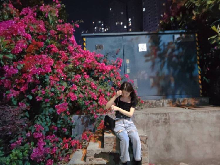小芙揪揪-福建省·福州市·长乐区--身高162cm、体重42kg。接买家秀、网拍，可根据要求拍摄相应风格图片。会p图。