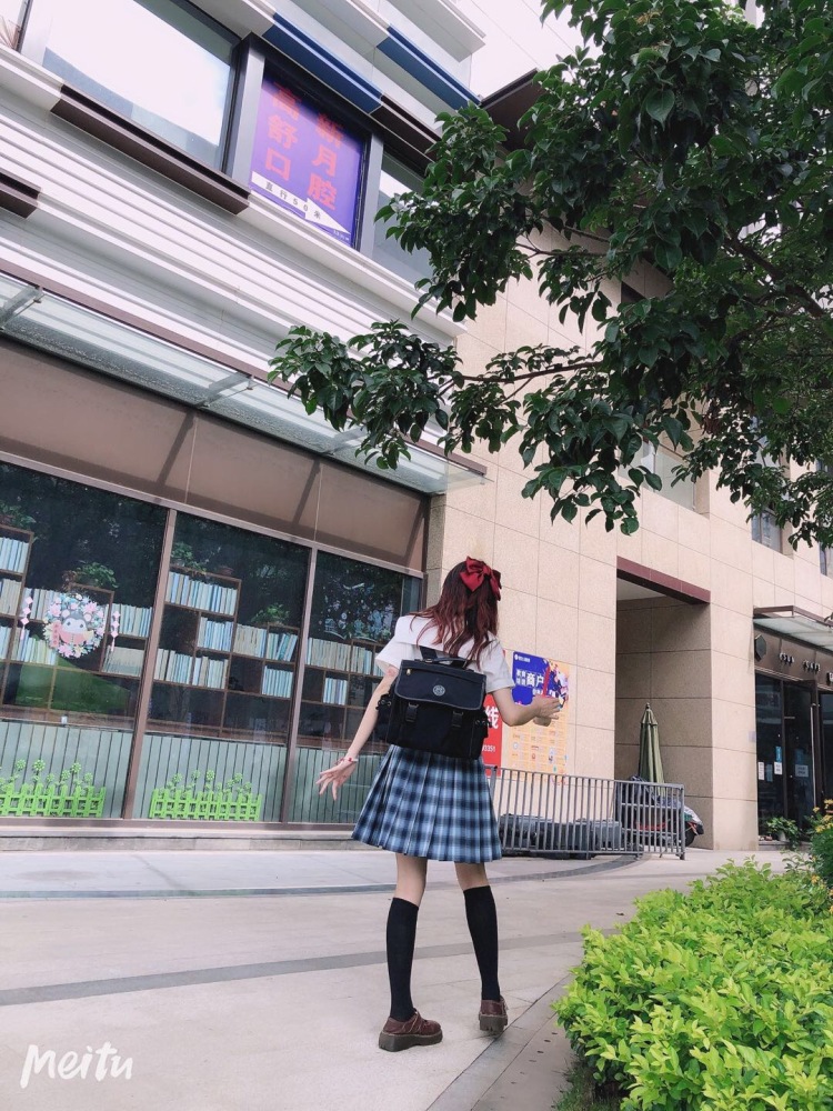 今啊琳-云南省·昆明市·五华区-微博***-162/86 可接jk、汉服...风格不被定义，感兴趣都可问一问～