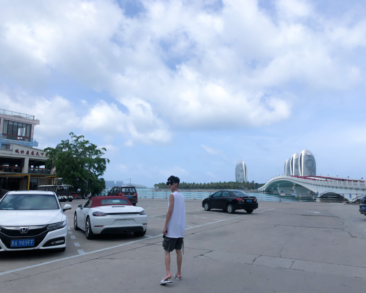 🍃一只阿达🌟你的万能微商-浙江省·温州市·瓯海区-抖音-小白一名 想接接寄拍买家秀等服装穿搭类！ 偶尔拍拍抖音视频 慢慢入行尝试一下 抖音粉丝2800
