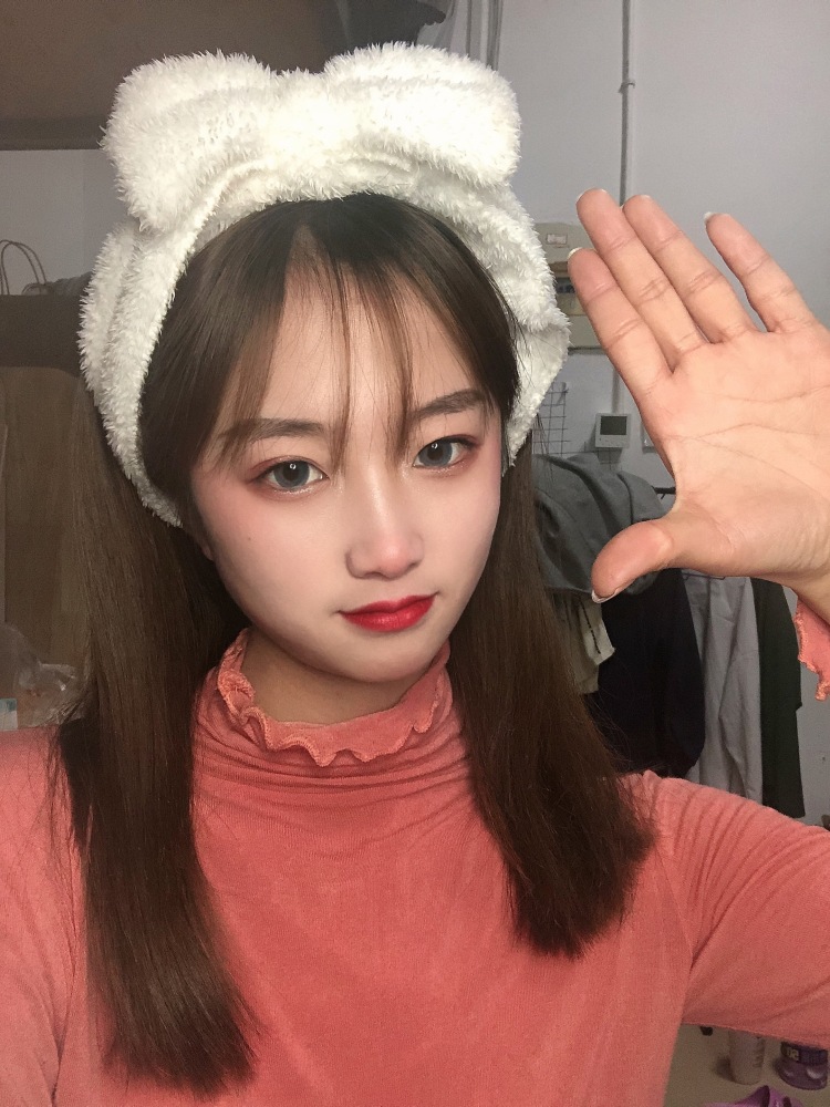 兔子的尾巴掉了-山东省·日照市·东港区-抖音 微博 ***-没有什么特长平常爱拍照 爱搭衣服 性格活泼开朗 爱在短视频发布一些视频