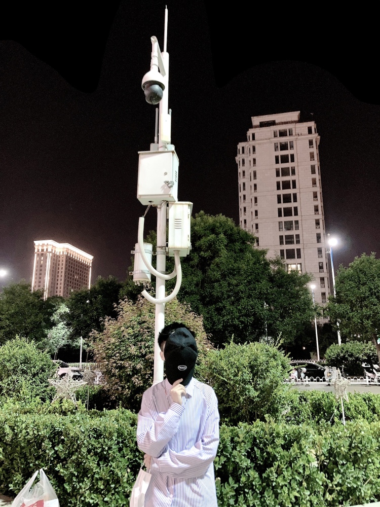 王易燃丶-山西省·太原市·万柏林区--喜欢穿搭，风格不定，脾气好，有耐心，希望可以和各位老板合作，拍好看的照片，给老板们带来利益，合作共赢