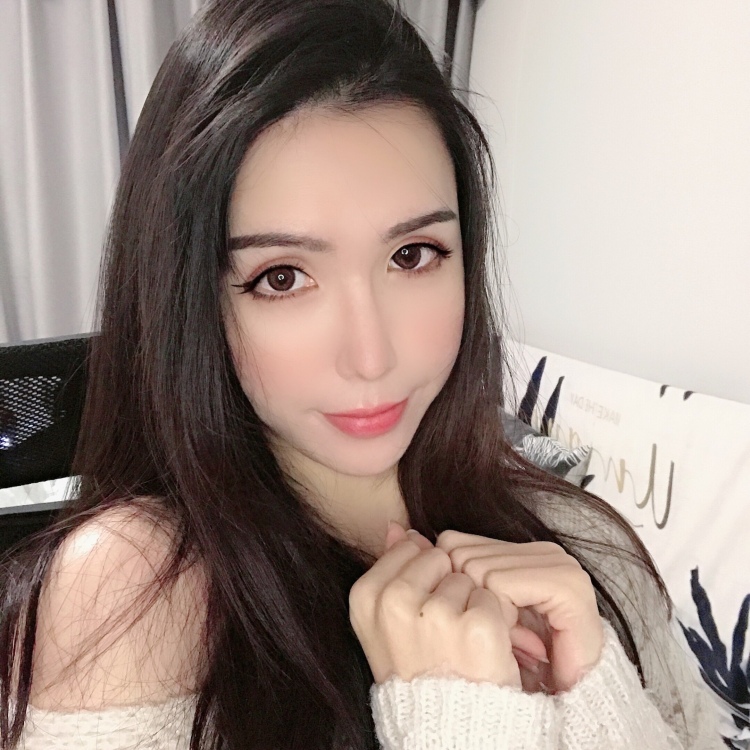 Shirley雪莉-广东省·清远市·清城区--主播一枚，可接美妆，服饰，包包，饰品，鞋子寄拍！拍照方式：自拍，对镜拍为主；风格多变（日韩，欧美，性感，古风，复古，冷淡风）做事负责到位，诚心合作💗