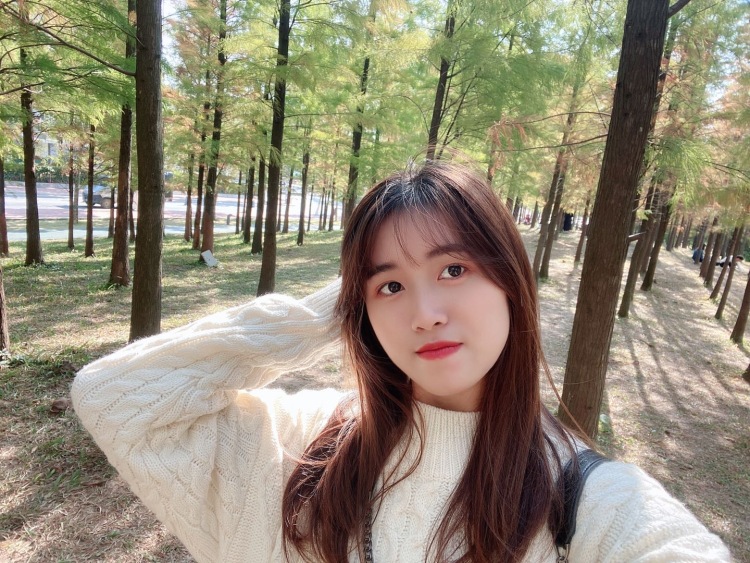 🍓草莓味的👧-广东省·广州市·番禺区--身高165，体重92，衣服鞋子包包化妆品饰品都可，各类风格都可驾驭