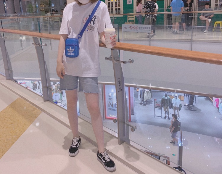 丽莎-安徽省·合肥市·蜀山区--Hello，如果你在找一个模特可以拍私服，如果你在找一个可以拍vlog的人。那么考虑一下我吧！身高173 106斤 ，唱歌也好听，熟悉各大平台，文案编辑也可，考虑一下我吧～