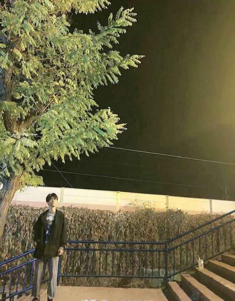 杨,午後-河南省·郑州市·惠济区-快手-然后。增加快手粉丝一个快手拍照爱好者，帮你们带衣服