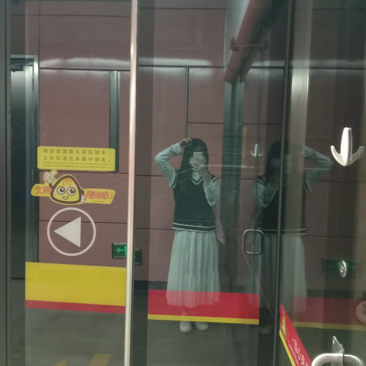 也甜-广东省·广州市·白云区-抖音 ***等-学生
年龄 17
身高 160
体重 90
平时喜欢拍照📷  会p图
可以接衣服，饰品，食品，鞋包，化妆品之类物品
支持开箱测评，广州市范围内探店，好物分享等等
支持***，抖音，微博