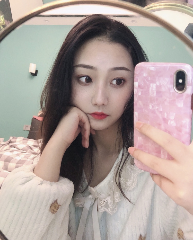 鸵鸟妹妹🍬-四川省·成都市·成华区-抖音 ***-特长舞蹈，唱歌  
职业舞蹈老师
接单买家秀  谈点 开箱测评