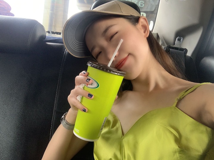 范小胖summer🌸-广东省·广州市·天河区-某红薯-挣点生活费,会p图,视频跟照片差别不大
对待工作很负责,诚实守信,勤劳认真,欢迎各位老板找我合作,这是我的荣幸,谢谢你们