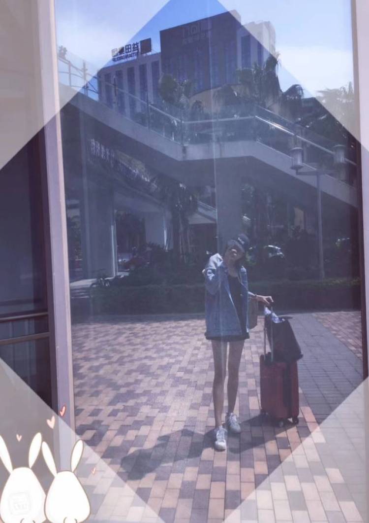 🌸黄仁鑫-广东省·深圳市·龙岗区--平时很喜欢和朋友们约下午茶聊聊天拍拍照，记录每一个不一样美的我们，现在想尝试不一样风格的自己，充实下自己的业余时间，本人身高165,体重100,