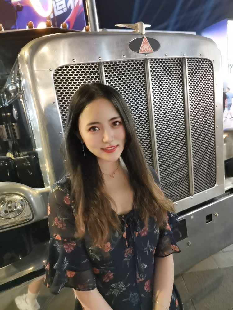 薇薇安-甘肃省·兰州市·城关区-微博-985硕士研究生，平时课程少想找点喜欢的事情，拍照出图快质量高，可配合写文案。