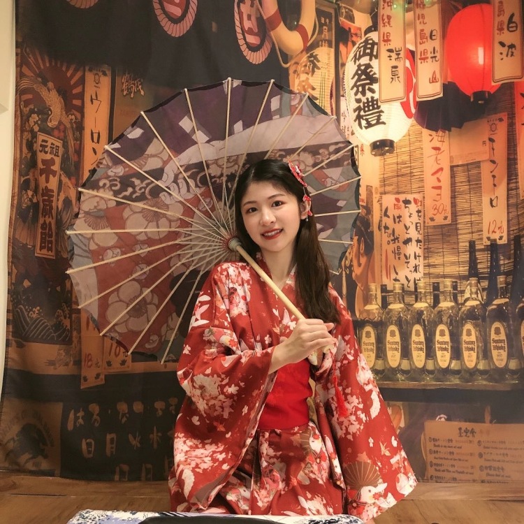小钟-四川省·成都市·锦江区--我的特长是弹吉他，兴趣爱好是喜欢拍照～我可以做买家秀 短视频创作 探店打卡～等等