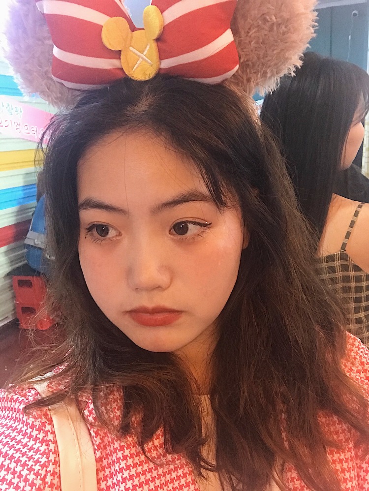 不吃香菜-广东省·深圳市·南山区--各位老师好：
       本人平时的兴趣爱好就是拍照和调色，因为脸有点圆  ，比较偏向于韩系可爱风。 可以做服装、配饰、探店等内容 。经常会有朋友会问衣服或者包包的链接，我相信自己一定能做好！希望自