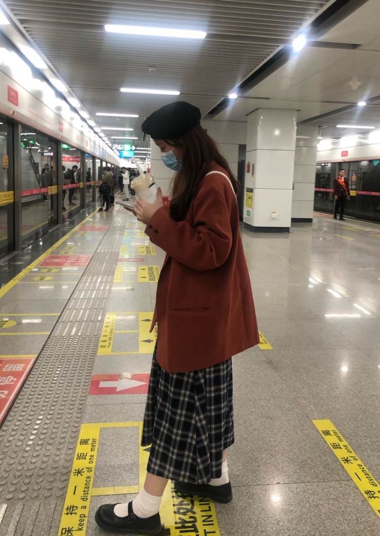 小蔡一碟-江西省·南昌市·青山湖区-***-热爱穿搭，会p图
风格多变，接买家秀
162  94斤
有需要的可找我呀