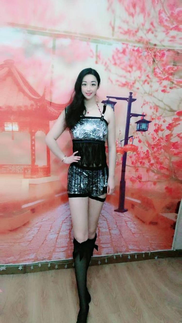 🎀 瑜盈盈👸-黑龙江省·哈尔滨市·道里区--能歌善舞，好身材，身高173，体重120，文艺主播，模特礼仪，可以接网拍，买家秀