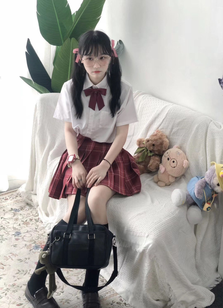 苏苏-广东省·深圳市·龙华区-抖音快手-长相甜美 风格各异 会p图 接买家秀 送拍单详情页都可 身高168