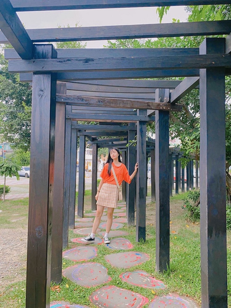 彗星-台湾省·新北市·板桥区--身高162體重43 喜歡簡約穿搭
喜歡拍照也喜歡紀錄生活
可以再社群軟體上幫忙推廣 想接寄拍的單