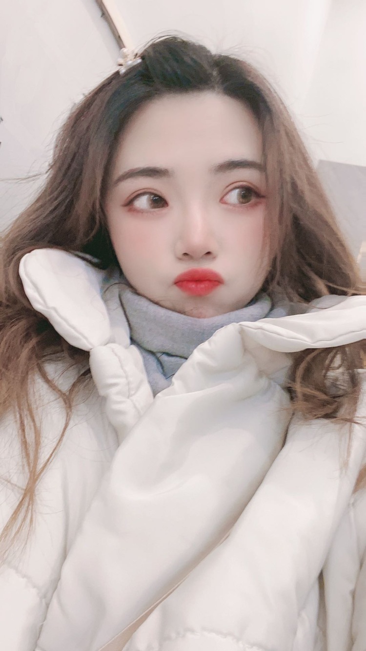 倪酱-浙江省·温州市·乐清市--身高168cm.120斤，微胖，可做微胖模特，长相可盐可甜，会拍照，会p图。***的星座博主，互动很高