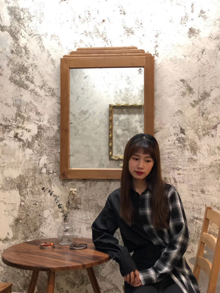 图哈哈-四川省·成都市·成华区--我是一个很喜欢拍照的女孩子，👧所以还擅长拍照的。
165cm、90斤，可以接寄拍。