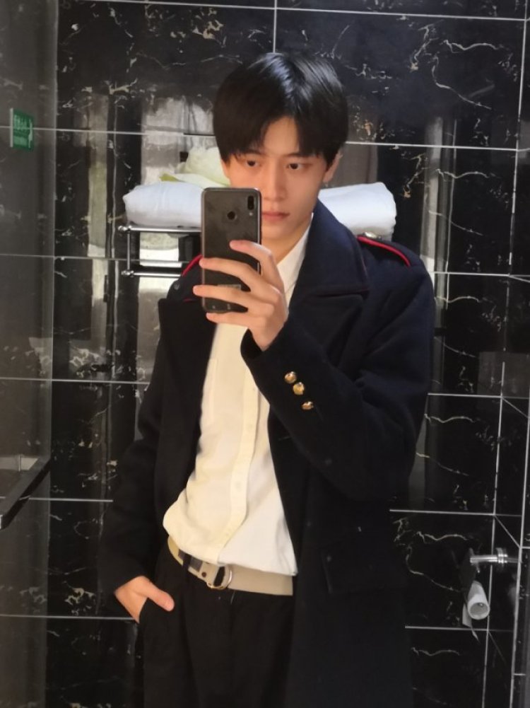 墨雨潇潇-河南省·平顶山市·汝州市--男身高:185
体重:120斤
特长:摄影
兼职范围:服装模特,买家秀,评论单