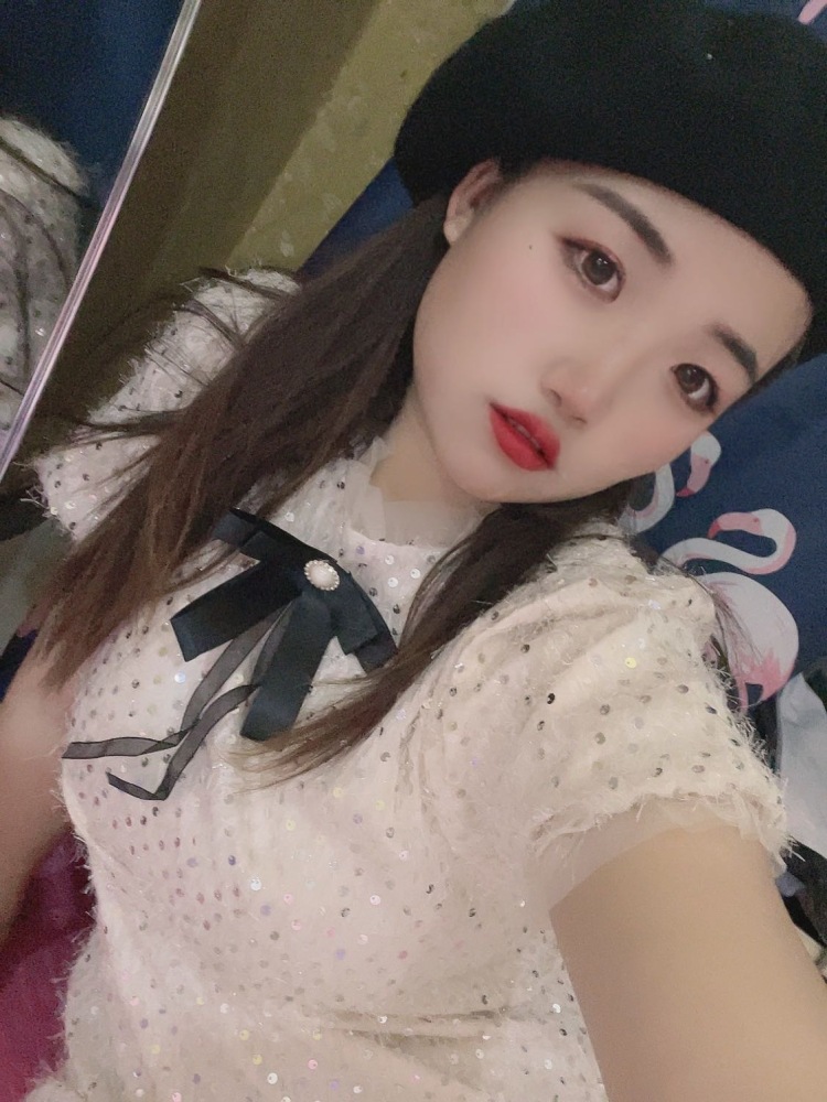 心心-江西省·赣州市·会昌县-*** 抖音-自由职业者 身高164 甜美可爱系 也可性感御姐 可寄拍 买家秀