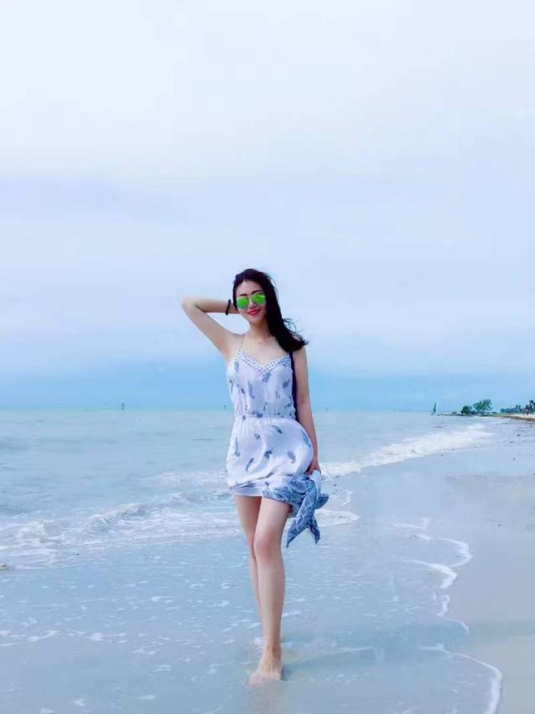 小妍-黑龙江省·哈尔滨市·南岗区--我的特长是跳舞 爱好是画画 身高177 体重55公斤 个性开朗活泼 平时会做平面模特 礼仪模特,网拍模特等工作