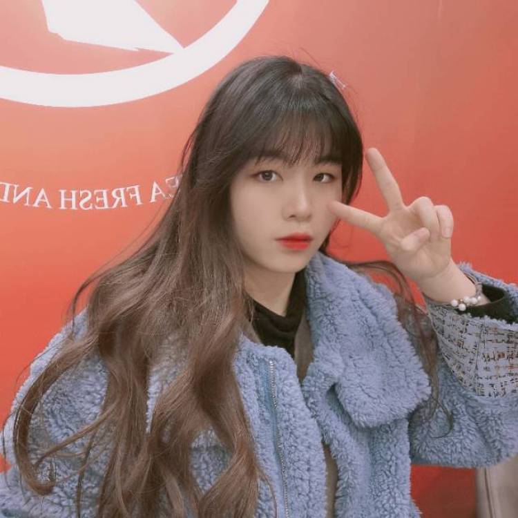 妮妮-广东省·揭阳市·普宁市--网拍 买家秀 小视频 会P图 随时拍 衣服 鞋子 包包 化妆品都可以 责任心强