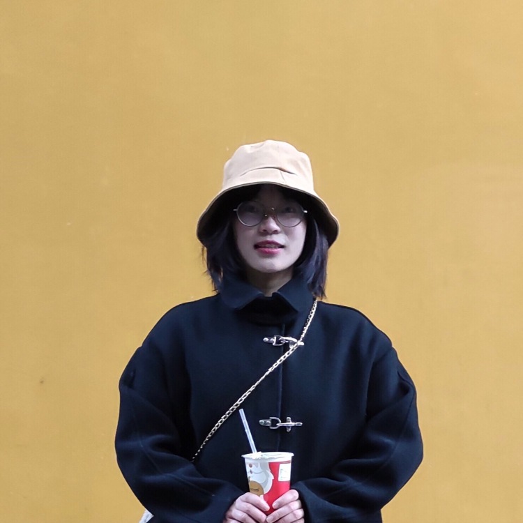 干物丸-浙江省·杭州市·余杭区--162 98 37，接单范围是买家秀，目前头发是黑短齐刘海。