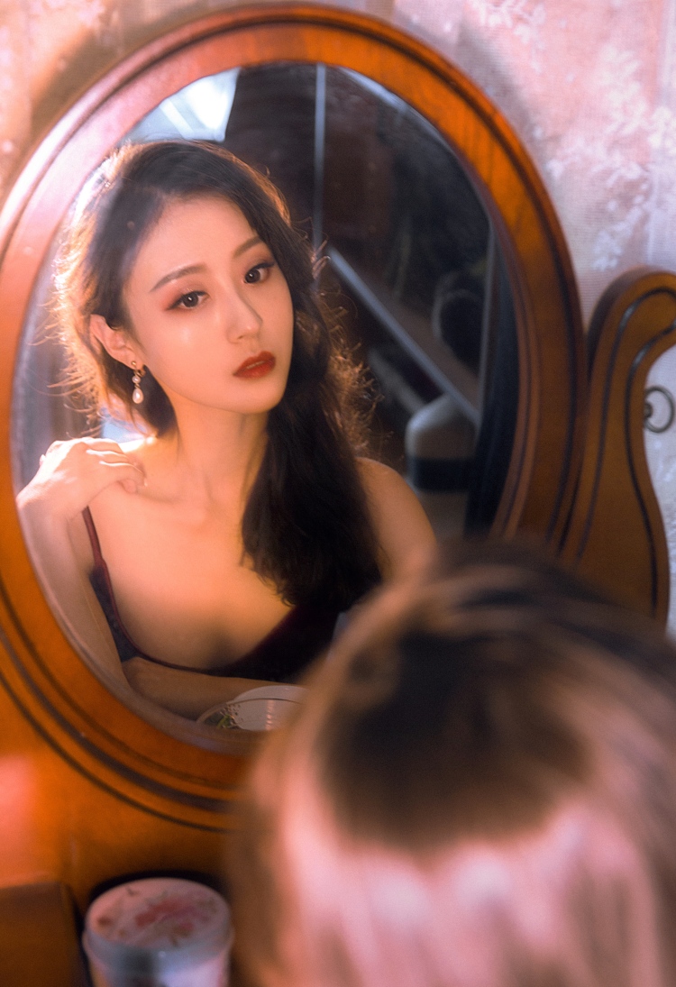 小鱼儿song-山东省·威海市·环翠区-抖音-会跳民族舞 hip-hop 爵士 抖音不定时会更新舞蹈视频 少量的粉丝基础 目前时间比较空闲 效率比较高 可拍照片 也可录视频跳舞带货