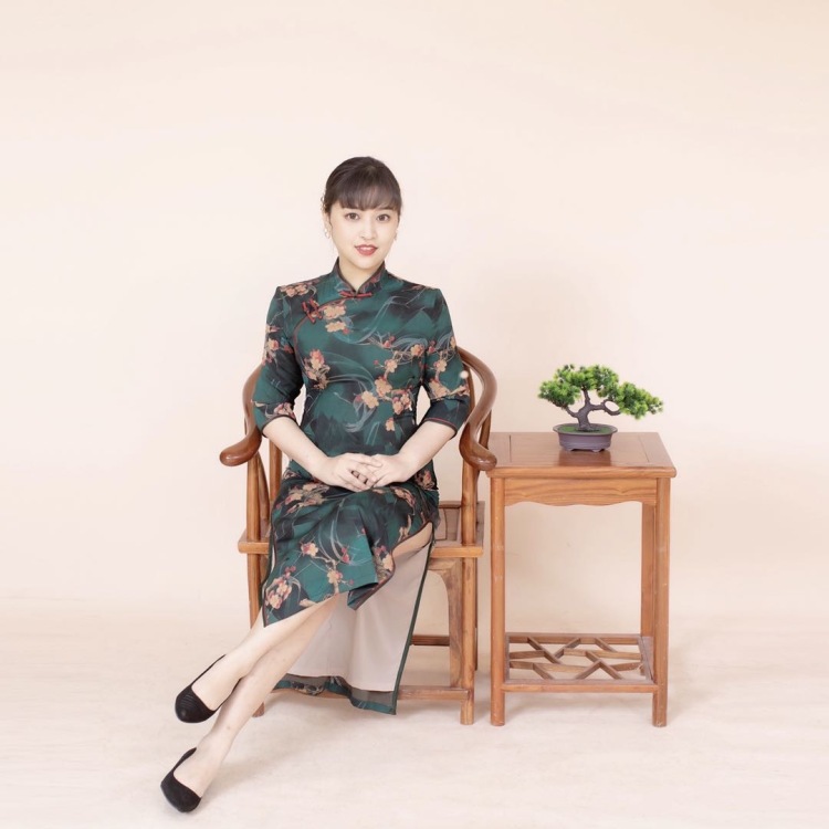 Ahri-北京市·北京市·朝阳区--以前是演员
主演电视剧《大学一年级》(优酷可搜)
各种古装、时装模特