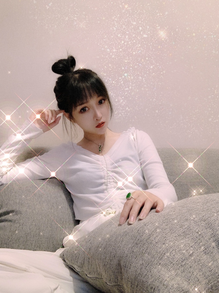 🦋 Ls-江苏省·徐州市·泉山区-抖音 快手 ***-喜欢拍照和买美美的衣服 自己有实体店生意 不过都是司机和工人 不需要自己多忙 想接寄拍 买家秀 送拍 详情页这样的单子 时间比较充足 也想为做服装打打基础