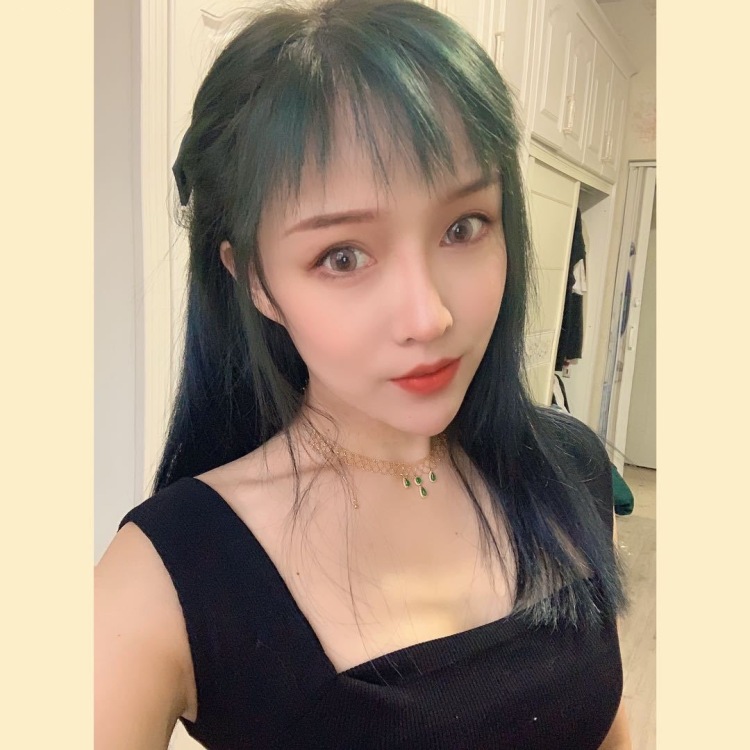 🦋 Ls-江苏省·徐州市·泉山区-抖音 快手 ***-喜欢拍照和买美美的衣服 自己有实体店生意 不过都是司机和工人 不需要自己多忙 想接寄拍 买家秀 送拍 详情页这样的单子 时间比较充足 也想为做服装打打基础