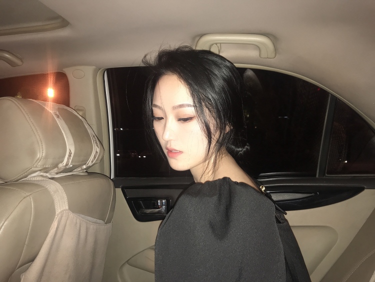 Y-Liao-四川省·遂宁市·船山区-快手 抖音 *** 微博-会P图 会拍照 饰品服饰（什么风格都🉑️）身高165 体重95
