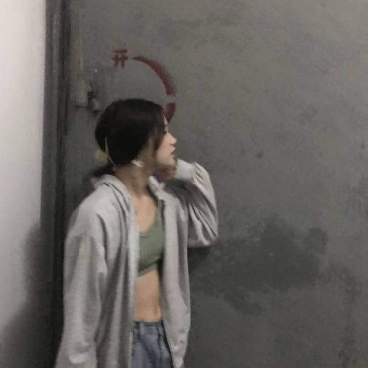 🐻-浙江省·台州市·黄岩区--有抖音有快手只接网拍不做主播本人是个爽快人价格好谈平时化妆身高167体重102