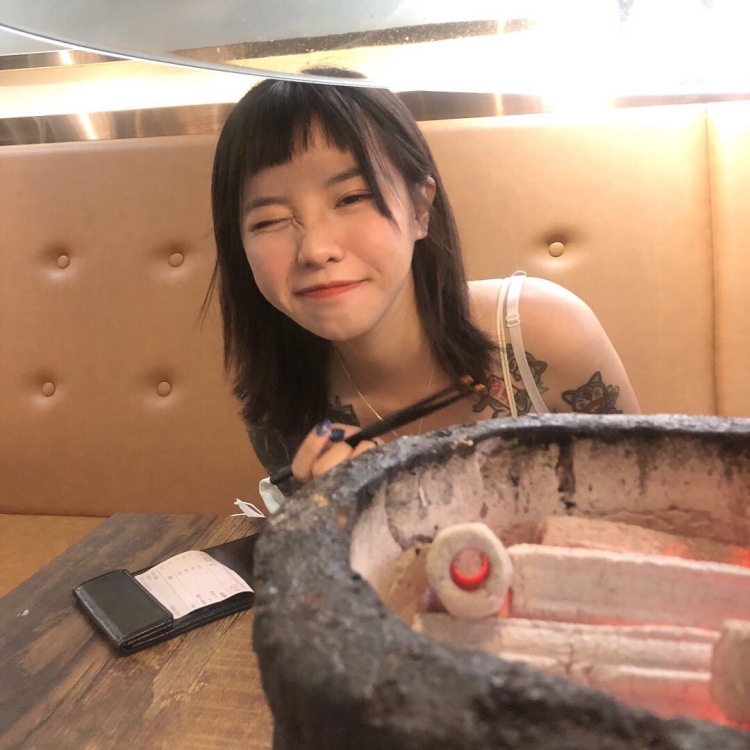 鹿皮-广东省·广州市·海珠区--无聊佛系接单 熟悉p图软件 有一定审美 买家秀 寄拍 送拍 测评都接 。 个字矮 只有150左右