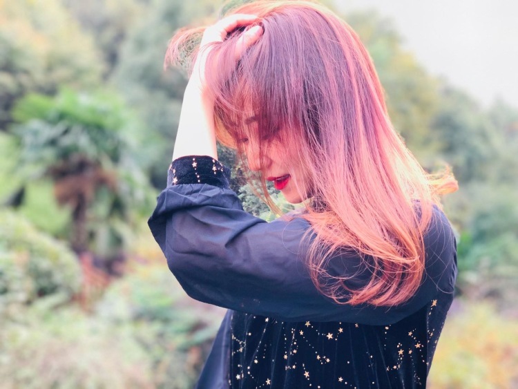 🧸ྀི Shona-湖南省·长沙市·岳麓区-***,抖音-我呢,21岁美少女,现在正在学习如何做模特,爵士舞蹈,待业中,希望能通过自己的努力达到月入过万,寄拍送拍等等都可以找我,我都可!