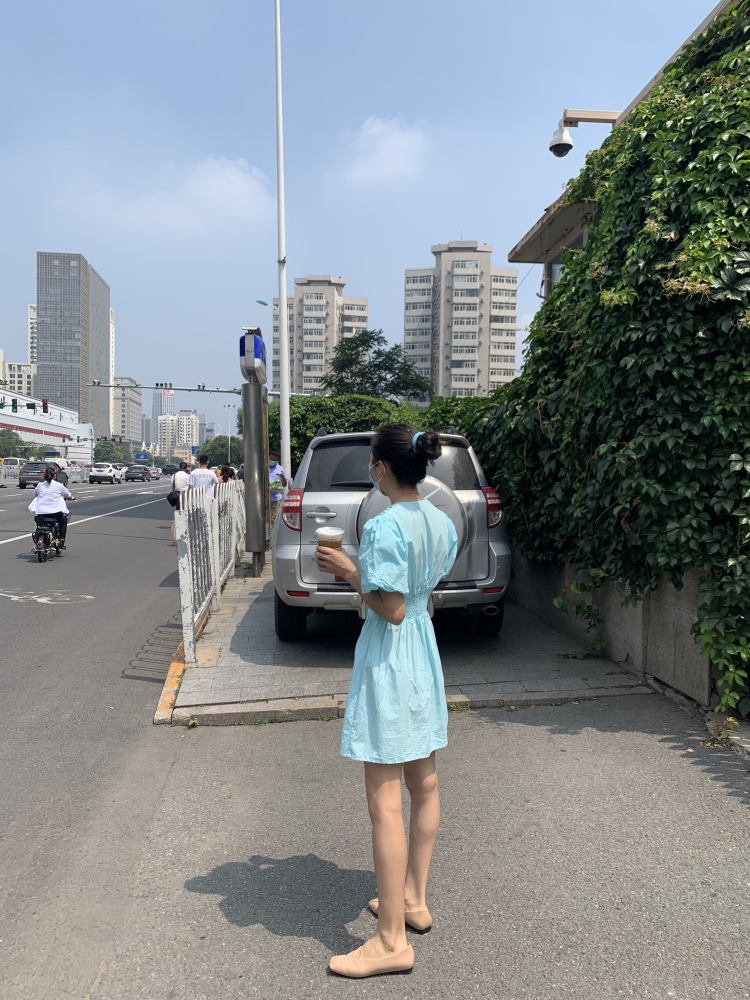 啊！哦-天津市·天津市·和平区-微博，***-身高165，体重48公斤，喜欢拍照分享，接受衣服，鞋子，饰品这类的合作，尽自己最大的努力取得店家的满意，获得双赢