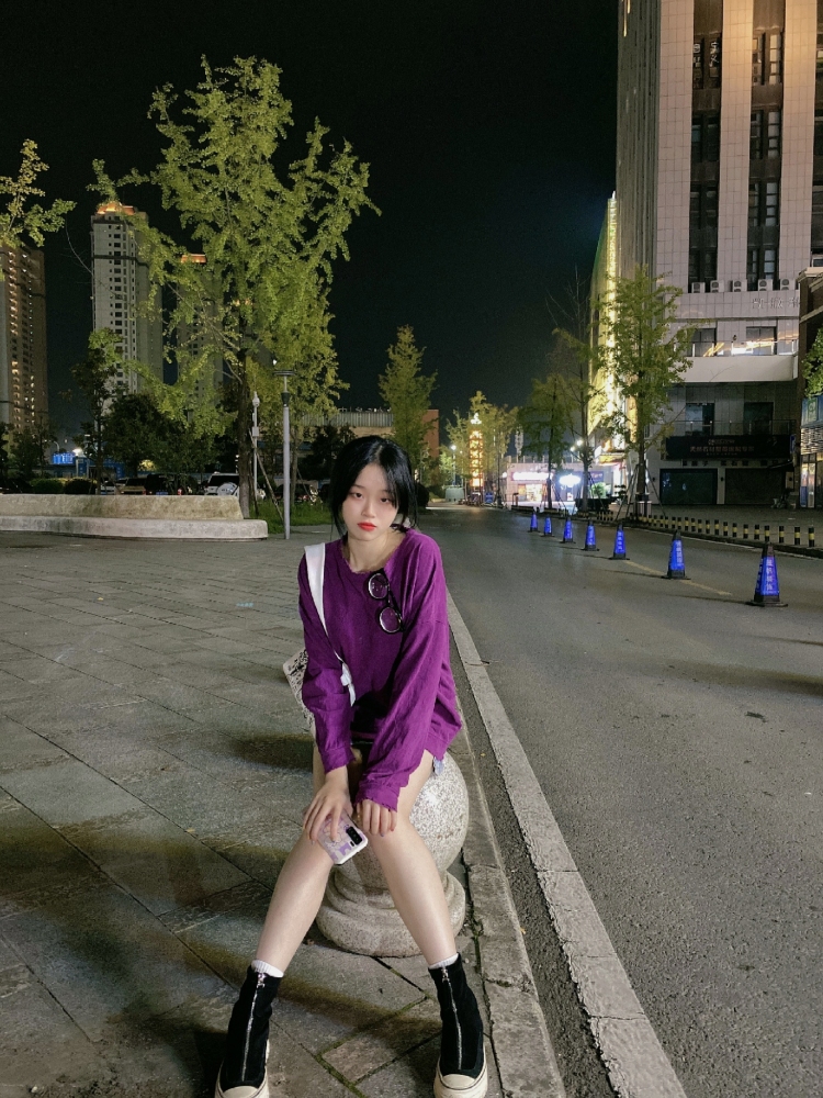 ----湖南省·衡阳市·耒阳市--平常喜欢拍照，想尝试各种风格，会修图会剪视频，想接寄拍网拍赚点零花钱