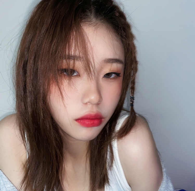 ----湖南省·衡阳市·耒阳市--平常喜欢拍照，想尝试各种风格，会修图会剪视频，想接寄拍网拍赚点零花钱