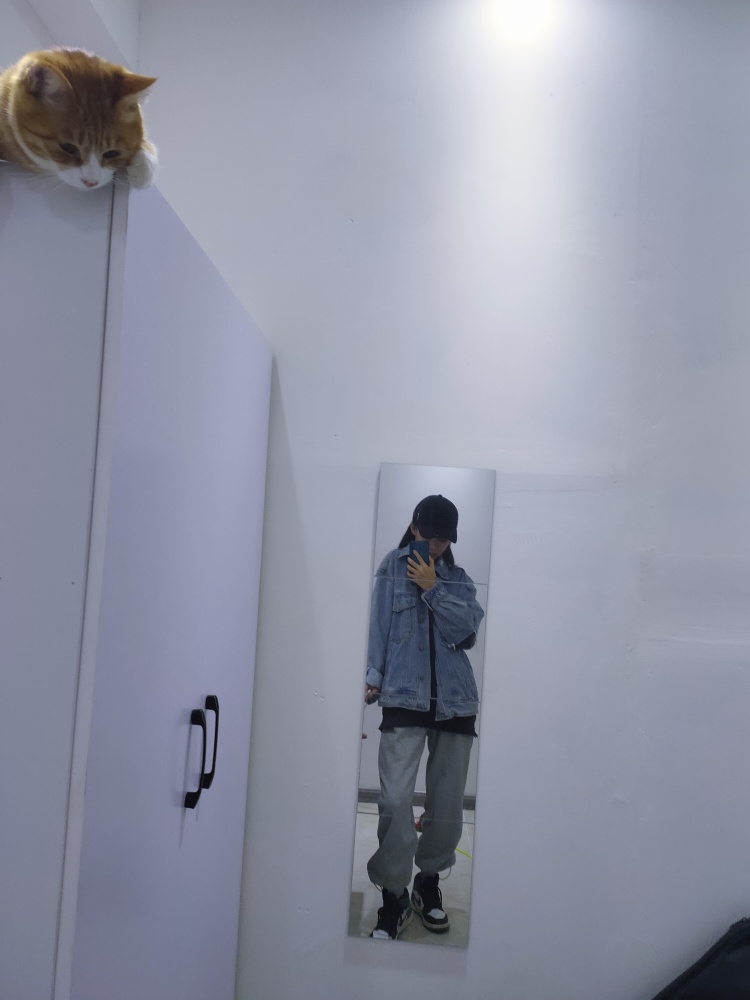 Callie.-陕西省·西安市·雁塔区--身材可 长相可 喜欢穿搭 可以p图 热爱生活 学习能力强 可塑性极强