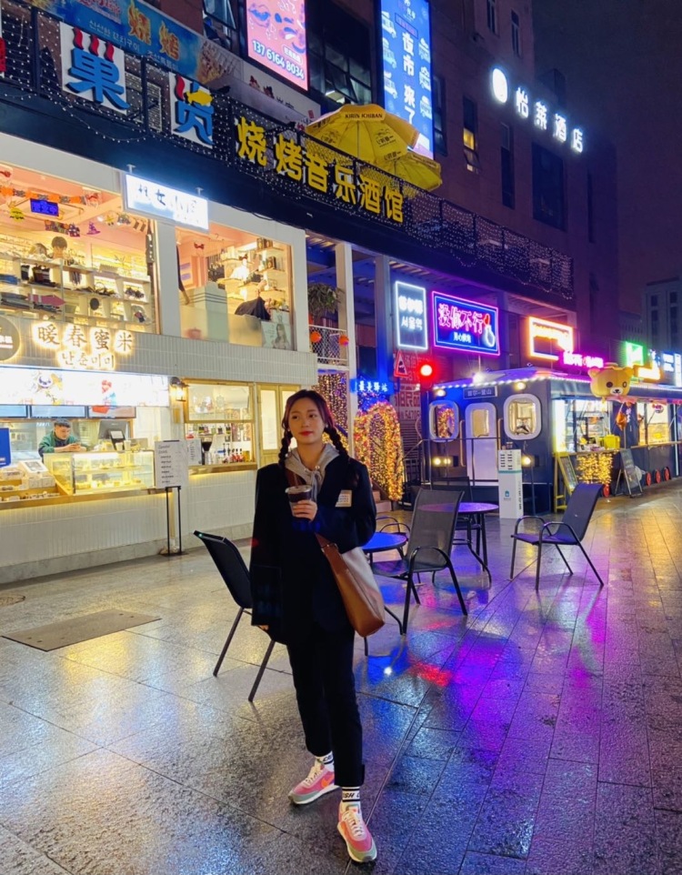 奶盖甜-辽宁省·大连市·旅顺口区--特长爵士舞 平面模特     可以接淘宝卖家秀  化妆品护肤品带货  衣服包包鞋子穿搭
