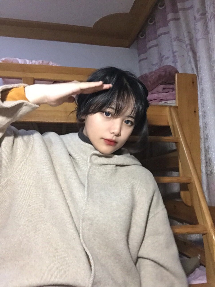 元气女孩郭德纲.-江苏省·连云港市·海州区-快手-比较擅长拍照网拍也做过一段时间.比较喜欢宽松的衣服,美瞳化妆服装之类诸如此类都可以尝试.请毫不犹豫的找我!!求求了各位好歹我学过人物手机p图😭😭😭😭