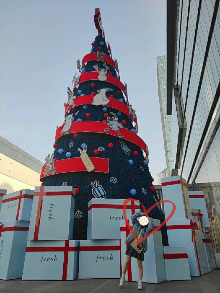 Yokimiya-湖北省·武汉市·洪山区--接寄拍,喜欢拍照,p图,女装鞋包饰品都可,多种风格!可咸可甜,绝对高质量!