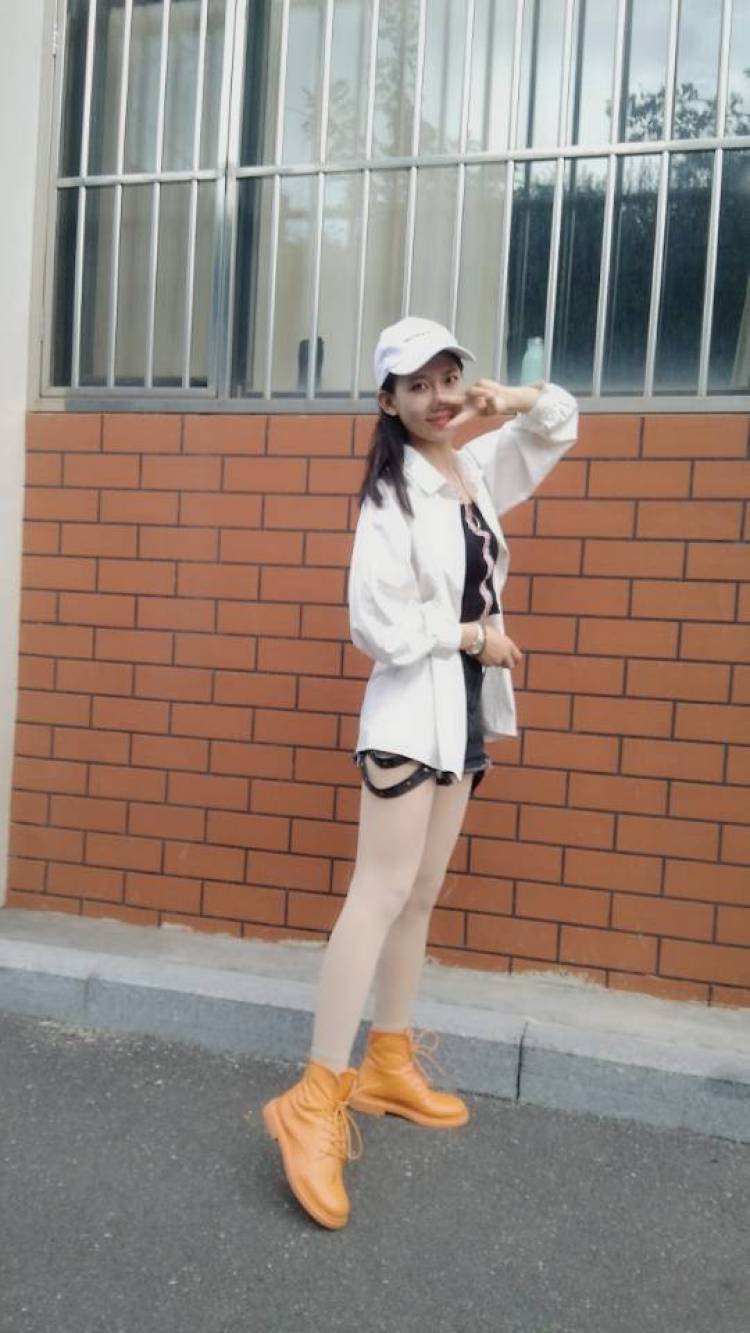 大能nnayy-山东省·泰安市·新泰市-***-包包 饰品,上衣裤子鞋子内衣在线接单啦
兼职网拍模特多年,丰富拍照经验,账号等级比较高,负责任,有任务就一定会拍好看